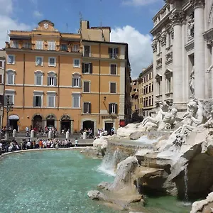  Apartment In Trevi Fouintain View