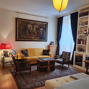 Appartamento Borghese 42, Roma