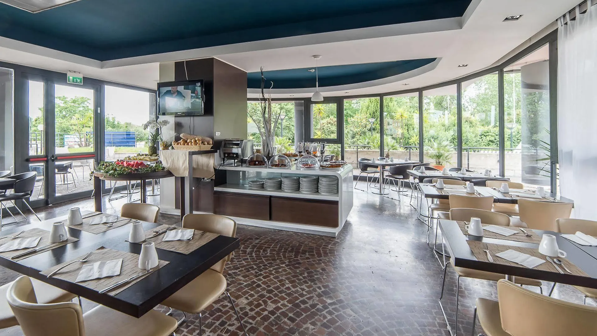 Sotel Nomentana Roma 3*, Rome