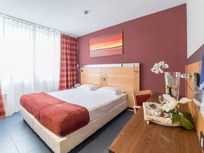 Sotel Nomentana Roma 3*, Rome